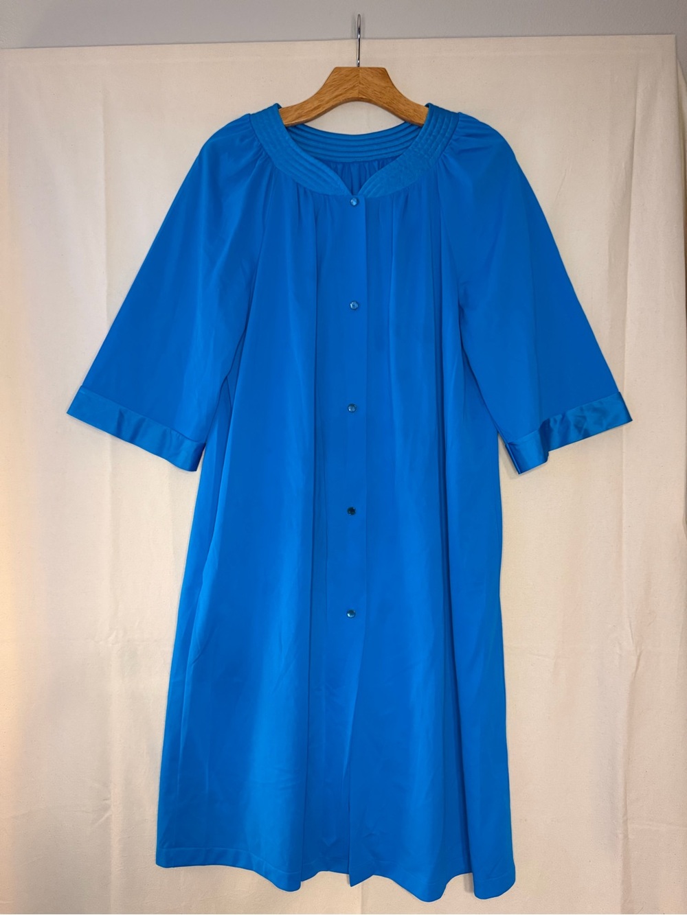 NWOT Vintage Blue Button-Front Bed Jacket Robe Never Worn